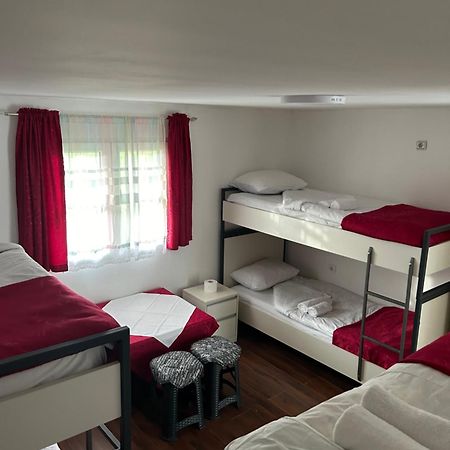 Hostel Sneza Podgorica Zewnętrze zdjęcie